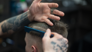 PROFESSZIONÁLIS BARBER
